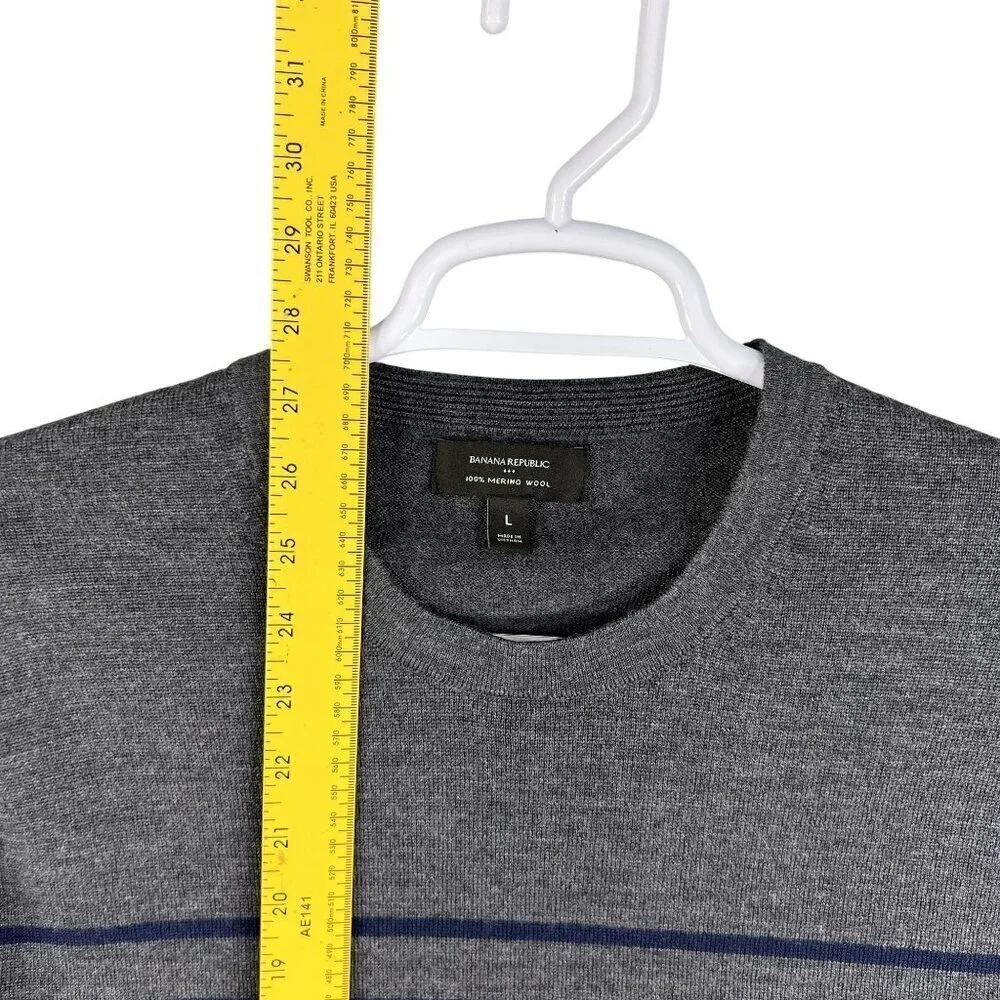 Banana Republic Mens L 100% Merino Wool Gray Navy Striped Sweater Quiet Luxury